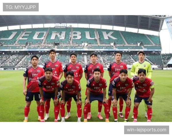 首尔FC最近比赛防守问题突出,前场进攻也陷入阶段停滞 首尔FC最近比赛防守问题突出,前场进攻也陷入阶段停滞